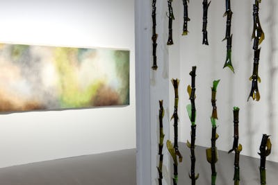 Exhibition view La Vie matérielle, left: Léa Belooussovitch; right: Loredana Longo, CENTRALE | hall © Ph: Philippe De Gobert, 2021