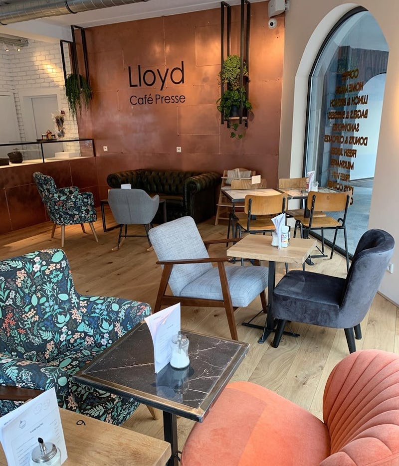 Lloyd Cafe Presse Agenda Brussels