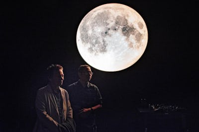 Laurie Anderson & Hsin-Chien Huang, To the Moon