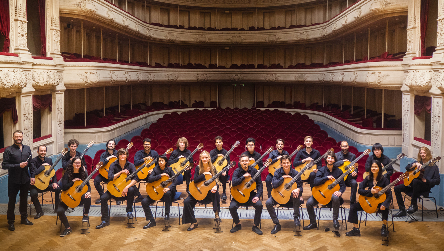 19 young virtuosos playing together - Brussels International Guitar Festival & Competitions