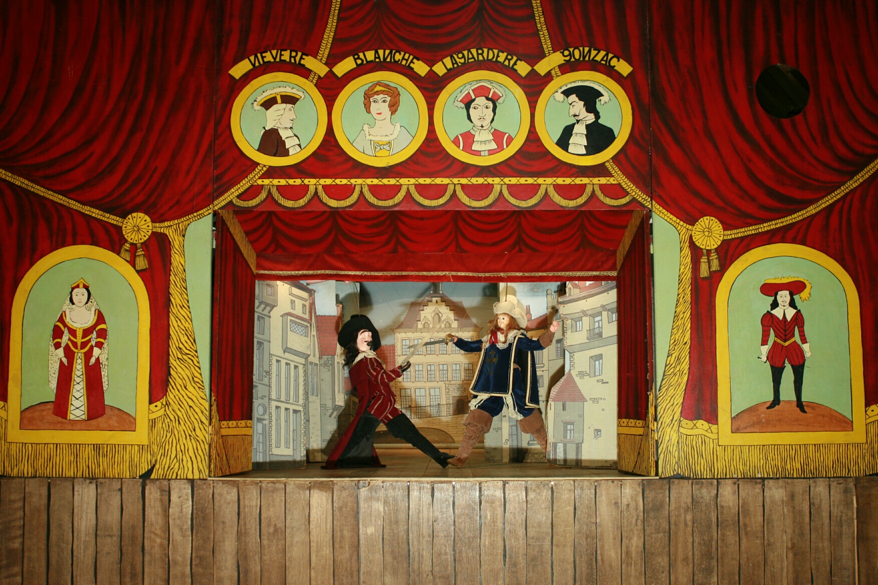 Traditioneel marionettentheater Brusselse folklore - Typisch Staminee