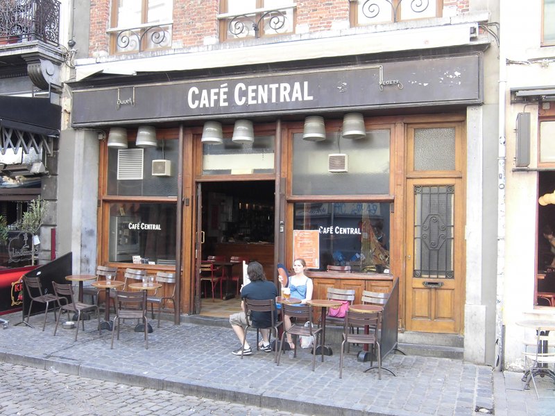 Le Café Central